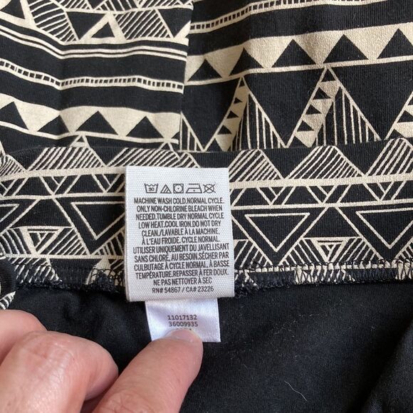 VICTORIAS SECRET PINK Aztec Mini Skater Skirt Circle Flare Black Cream Large - Picture 12 of 13